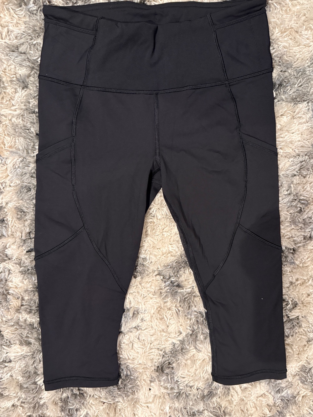 lululemon athletica Black Capri Leggins. Waist 15”. Rise 9”. Inseam 17”